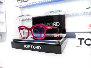 crvene tom ford naocare optika golumbo
