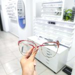 Guess zlatne metalne naocare sa crvenim detaljima