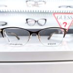 Metalni zenski Guess okvir u braon boji na frez